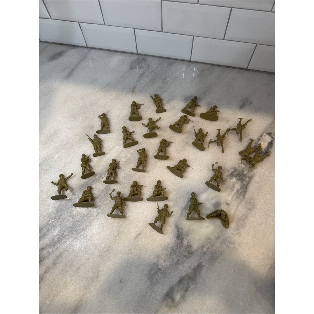 vintage timmee‎ plastic army men Lot Of 28
